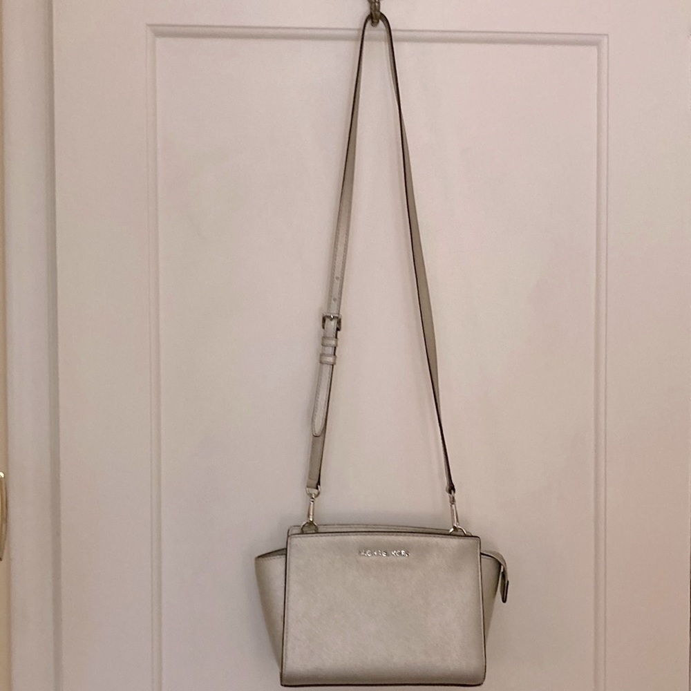 Michael Kors silver saffiano leather crossbody purse